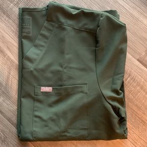 FIGS Men’s Scrub Top